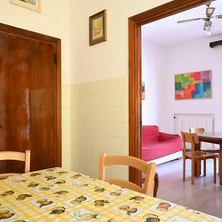 P061 - Porto Recanati, Ampio Quadrilocale Vicino Al Mare