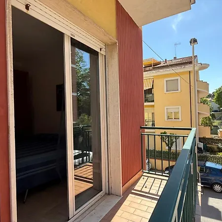 Porto Recanati, Ampio Quadrilocale Vicino Al Mare דירה *